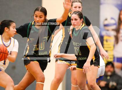 Thumbnail 3 in Tracy @ Newark Memorial photogallery.