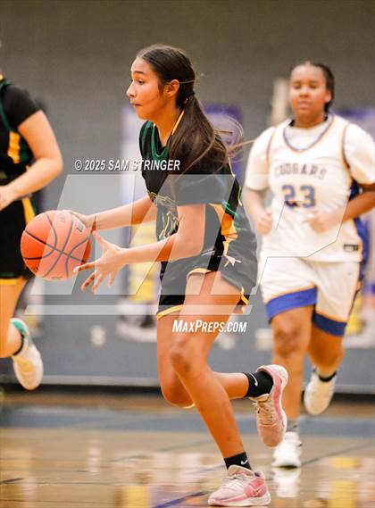 Thumbnail 1 in Tracy @ Newark Memorial photogallery.