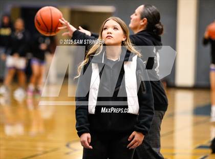 Thumbnail 3 in Tracy @ Newark Memorial photogallery.