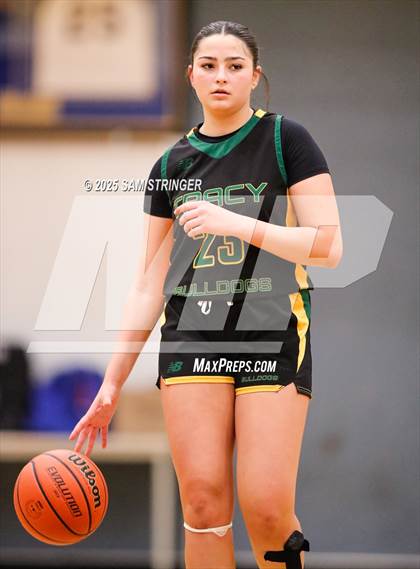 Thumbnail 1 in Tracy @ Newark Memorial photogallery.