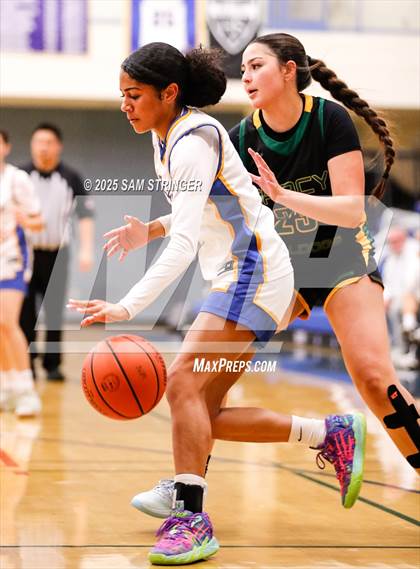 Thumbnail 2 in Tracy @ Newark Memorial photogallery.