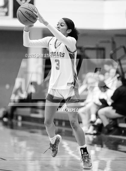 Thumbnail 1 in Tracy @ Newark Memorial photogallery.