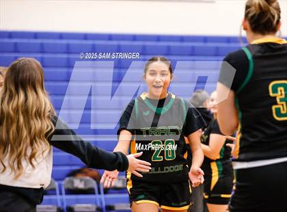 Thumbnail 2 in Tracy @ Newark Memorial photogallery.