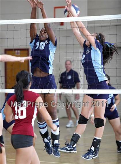 Thumbnail 3 in Sylmar @ Van Nuys photogallery.