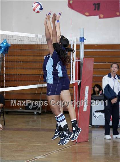 Thumbnail 2 in Sylmar @ Van Nuys photogallery.