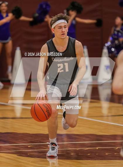 Thumbnail 2 in Pioneer vs. Vela (UIL Basketball 5A Regional Quarterfinal) photogallery.