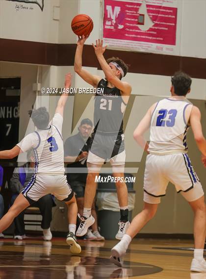 Thumbnail 1 in Pioneer vs. Vela (UIL Basketball 5A Regional Quarterfinal) photogallery.