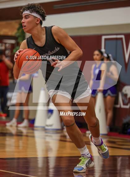 Thumbnail 2 in Pioneer vs. Vela (UIL Basketball 5A Regional Quarterfinal) photogallery.