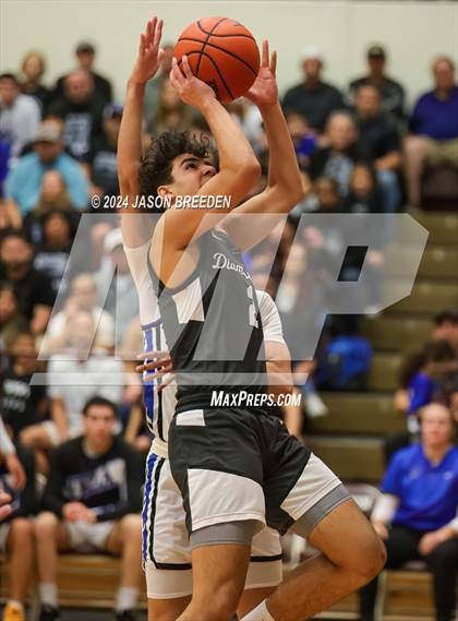 Thumbnail 3 in Pioneer vs. Vela (UIL Basketball 5A Regional Quarterfinal) photogallery.