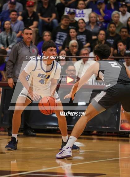 Thumbnail 1 in Pioneer vs. Vela (UIL Basketball 5A Regional Quarterfinal) photogallery.