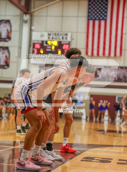 Thumbnail 3 in Pioneer vs. Vela (UIL Basketball 5A Regional Quarterfinal) photogallery.