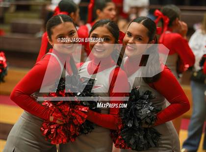 Thumbnail 1 in Pioneer vs. Vela (UIL Basketball 5A Regional Quarterfinal) photogallery.