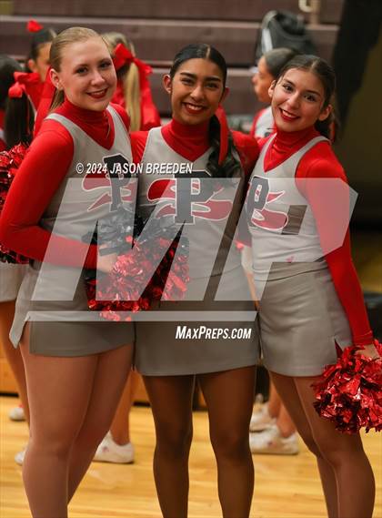 Thumbnail 1 in Pioneer vs. Vela (UIL Basketball 5A Regional Quarterfinal) photogallery.