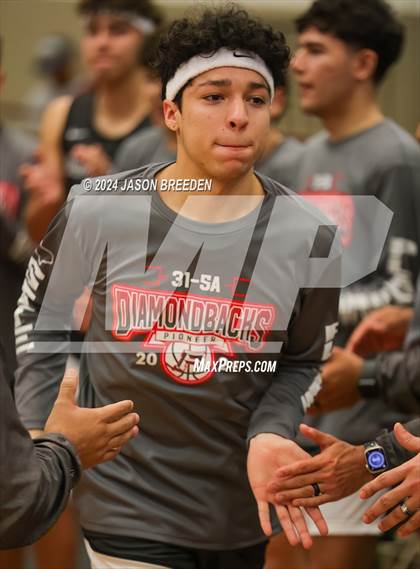 Thumbnail 1 in Pioneer vs. Vela (UIL Basketball 5A Regional Quarterfinal) photogallery.