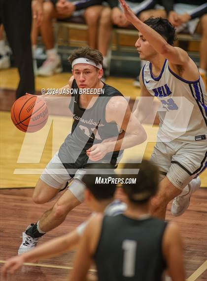 Thumbnail 2 in Pioneer vs. Vela (UIL Basketball 5A Regional Quarterfinal) photogallery.
