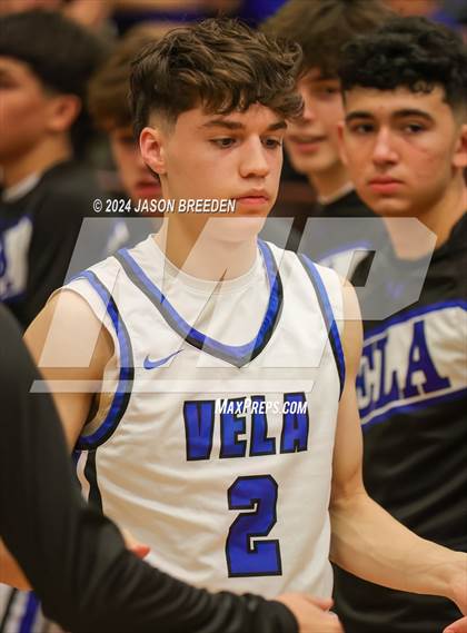 Thumbnail 2 in Pioneer vs. Vela (UIL Basketball 5A Regional Quarterfinal) photogallery.