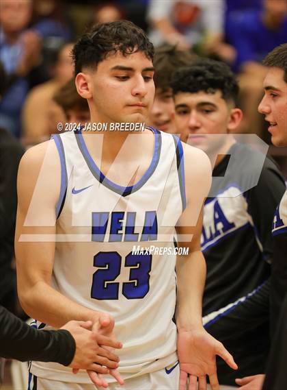 Thumbnail 3 in Pioneer vs. Vela (UIL Basketball 5A Regional Quarterfinal) photogallery.