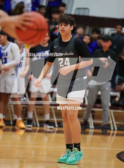 Thumbnail 2 in Pioneer vs. Vela (UIL Basketball 5A Regional Quarterfinal) photogallery.