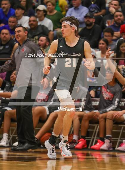 Thumbnail 3 in Pioneer vs. Vela (UIL Basketball 5A Regional Quarterfinal) photogallery.