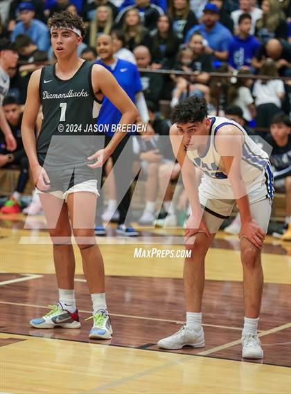 Thumbnail 1 in Pioneer vs. Vela (UIL Basketball 5A Regional Quarterfinal) photogallery.