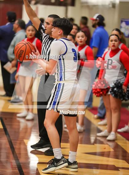 Thumbnail 2 in Pioneer vs. Vela (UIL Basketball 5A Regional Quarterfinal) photogallery.