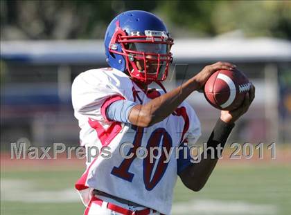 Thumbnail 2 in Serra @ Notre Dame photogallery.