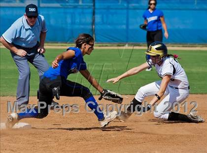 Thumbnail 3 in Danbury vs Santa Gertrudis Academy (UIL 2A Region 4 Finals) photogallery.