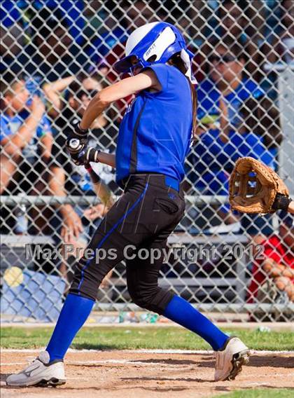 Thumbnail 1 in Danbury vs Santa Gertrudis Academy (UIL 2A Region 4 Finals) photogallery.