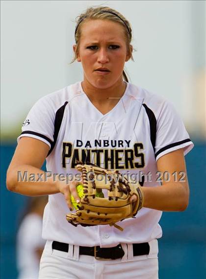 Thumbnail 1 in Danbury vs Santa Gertrudis Academy (UIL 2A Region 4 Finals) photogallery.