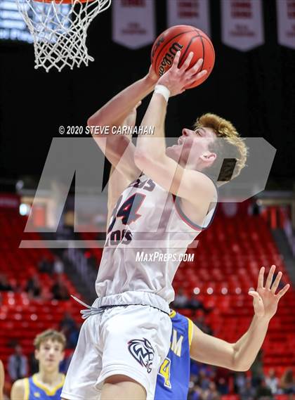 Thumbnail 2 in Orem vs. Woods Cross (UHSAA Quarter Final) photogallery.