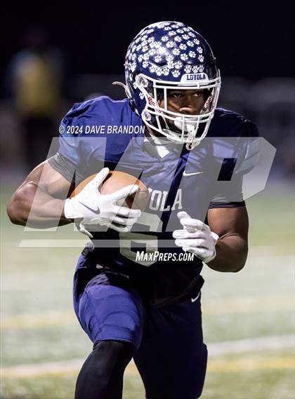 Thumbnail 3 in Simi Valley vs. Loyola (CIF-SS D3 Semi-Final) photogallery.
