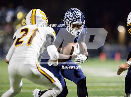 Thumbnail 3 in Simi Valley vs. Loyola (CIF-SS D3 Semi-Final) photogallery.