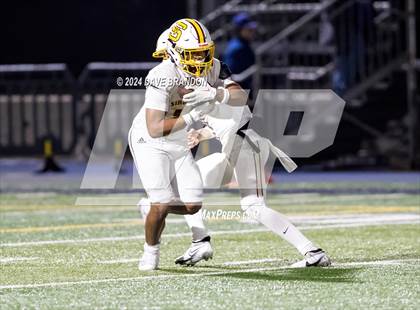 Thumbnail 3 in Simi Valley vs. Loyola (CIF-SS D3 Semi-Final) photogallery.