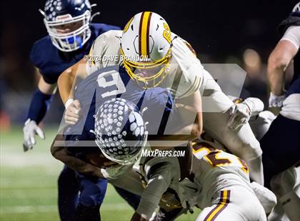 Thumbnail 1 in Simi Valley vs. Loyola (CIF-SS D3 Semi-Final) photogallery.
