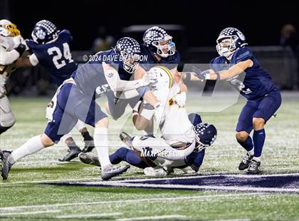 Thumbnail 3 in Simi Valley vs. Loyola (CIF-SS D3 Semi-Final) photogallery.