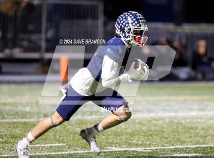 Thumbnail 3 in Simi Valley vs. Loyola (CIF-SS D3 Semi-Final) photogallery.