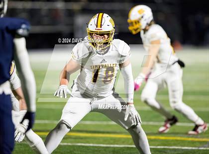Thumbnail 3 in Simi Valley vs. Loyola (CIF-SS D3 Semi-Final) photogallery.