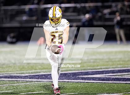 Thumbnail 1 in Simi Valley vs. Loyola (CIF-SS D3 Semi-Final) photogallery.