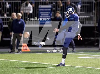Thumbnail 1 in Simi Valley vs. Loyola (CIF-SS D3 Semi-Final) photogallery.