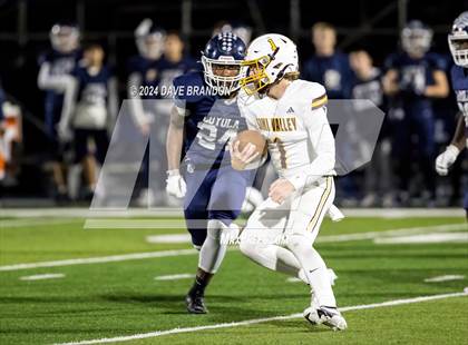 Thumbnail 3 in Simi Valley vs. Loyola (CIF-SS D3 Semi-Final) photogallery.