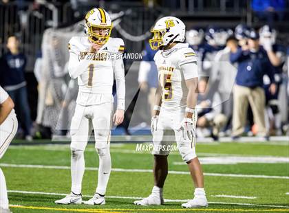 Thumbnail 2 in Simi Valley vs. Loyola (CIF-SS D3 Semi-Final) photogallery.