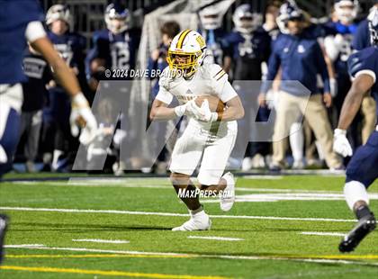 Thumbnail 3 in Simi Valley vs. Loyola (CIF-SS D3 Semi-Final) photogallery.