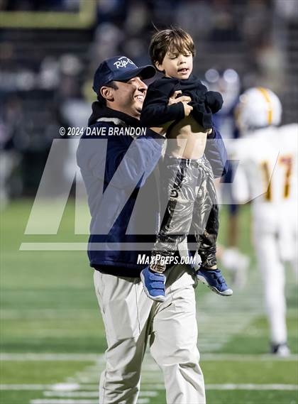 Thumbnail 1 in Simi Valley vs. Loyola (CIF-SS D3 Semi-Final) photogallery.