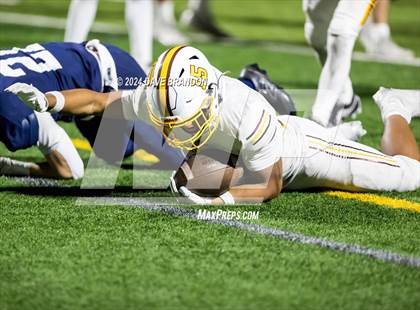 Thumbnail 3 in Simi Valley vs. Loyola (CIF-SS D3 Semi-Final) photogallery.
