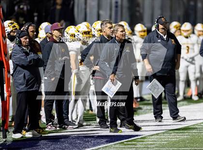 Thumbnail 2 in Simi Valley vs. Loyola (CIF-SS D3 Semi-Final) photogallery.