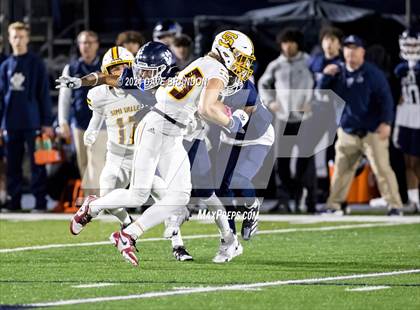 Thumbnail 3 in Simi Valley vs. Loyola (CIF-SS D3 Semi-Final) photogallery.