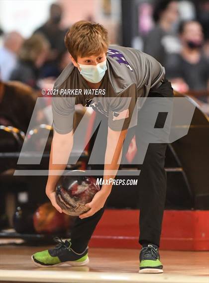 Thumbnail 1 in LHSAA Bowling Playoffs (Round 2, 1 PM, Kenner Lanes) photogallery.