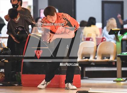 Thumbnail 3 in LHSAA Bowling Playoffs (Round 2, 1 PM, Kenner Lanes) photogallery.