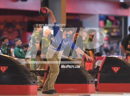 Thumbnail 2 in LHSAA Bowling Playoffs (Round 2, 1 PM, Kenner Lanes) photogallery.