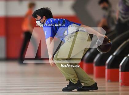 Thumbnail 1 in LHSAA Bowling Playoffs (Round 2, 1 PM, Kenner Lanes) photogallery.